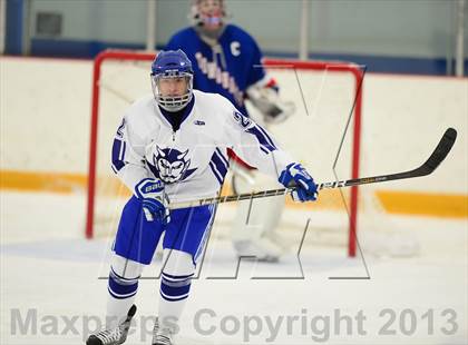 Thumbnail 1 in Glastonbury vs. West Haven photogallery.