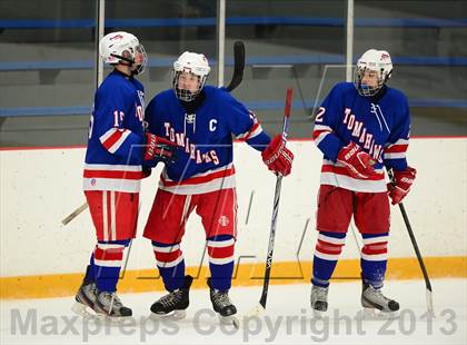 Thumbnail 3 in Glastonbury vs. West Haven photogallery.