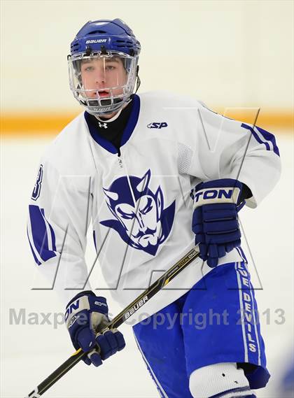 Thumbnail 2 in Glastonbury vs. West Haven photogallery.