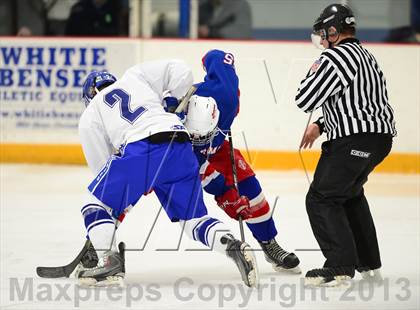 Thumbnail 3 in Glastonbury vs. West Haven photogallery.