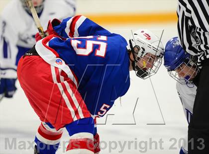 Thumbnail 2 in Glastonbury vs. West Haven photogallery.