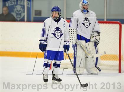Thumbnail 2 in Glastonbury vs. West Haven photogallery.