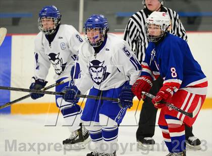Thumbnail 3 in Glastonbury vs. West Haven photogallery.