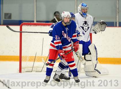 Thumbnail 3 in Glastonbury vs. West Haven photogallery.