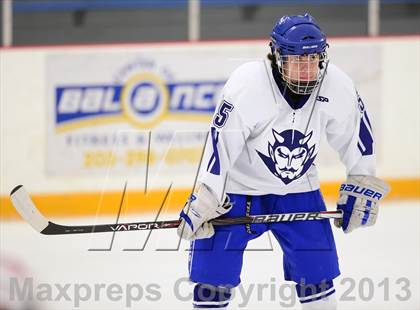 Thumbnail 3 in Glastonbury vs. West Haven photogallery.
