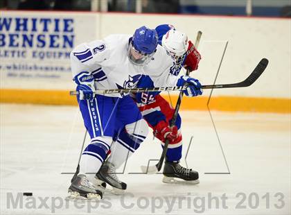 Thumbnail 3 in Glastonbury vs. West Haven photogallery.