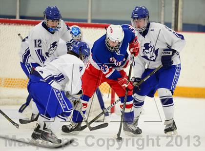 Thumbnail 1 in Glastonbury vs. West Haven photogallery.