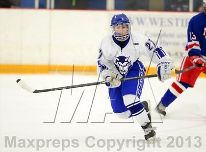 Thumbnail 3 in Glastonbury vs. West Haven photogallery.