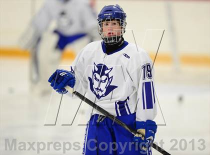 Thumbnail 3 in Glastonbury vs. West Haven photogallery.
