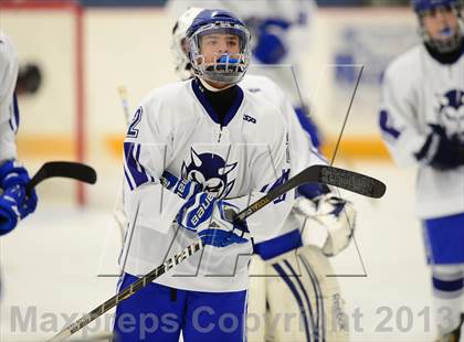 Thumbnail 2 in Glastonbury vs. West Haven photogallery.