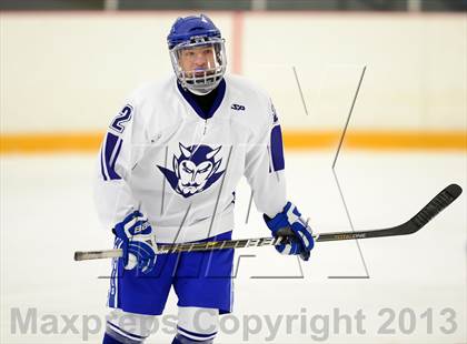 Thumbnail 1 in Glastonbury vs. West Haven photogallery.