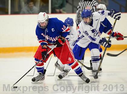 Thumbnail 3 in Glastonbury vs. West Haven photogallery.