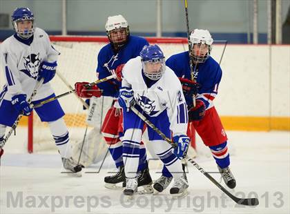 Thumbnail 3 in Glastonbury vs. West Haven photogallery.