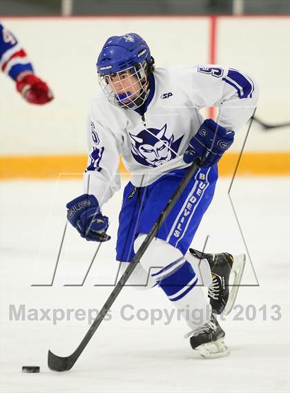 Thumbnail 1 in Glastonbury vs. West Haven photogallery.