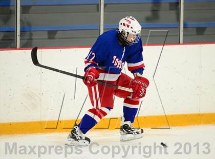 Thumbnail 1 in Glastonbury vs. West Haven photogallery.
