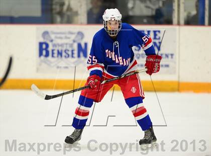 Thumbnail 2 in Glastonbury vs. West Haven photogallery.