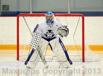 Thumbnail 2 in Glastonbury vs. West Haven photogallery.