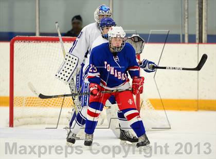 Thumbnail 2 in Glastonbury vs. West Haven photogallery.