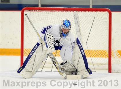 Thumbnail 2 in Glastonbury vs. West Haven photogallery.