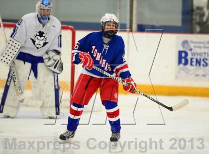 Thumbnail 1 in Glastonbury vs. West Haven photogallery.