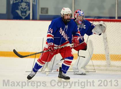 Thumbnail 1 in Glastonbury vs. West Haven photogallery.