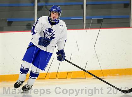 Thumbnail 2 in Glastonbury vs. West Haven photogallery.