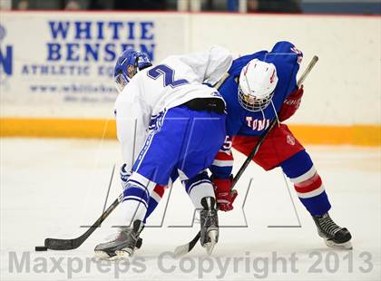 Thumbnail 1 in Glastonbury vs. West Haven photogallery.