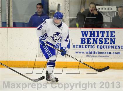 Thumbnail 3 in Glastonbury vs. West Haven photogallery.
