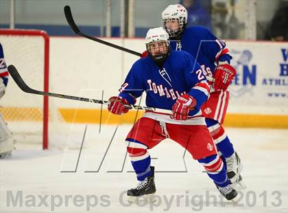 Thumbnail 3 in Glastonbury vs. West Haven photogallery.