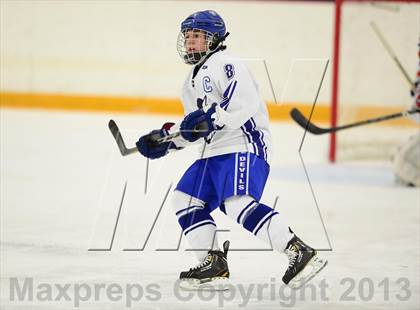 Thumbnail 2 in Glastonbury vs. West Haven photogallery.