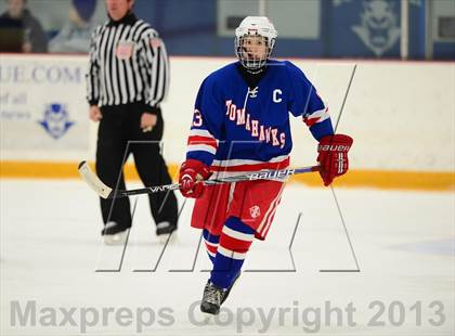 Thumbnail 3 in Glastonbury vs. West Haven photogallery.