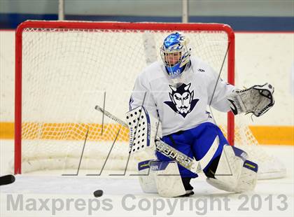 Thumbnail 3 in Glastonbury vs. West Haven photogallery.