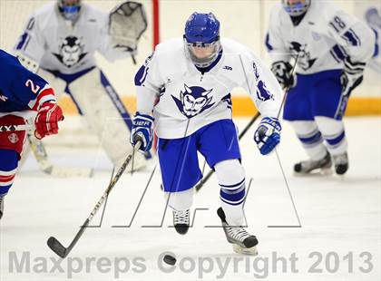 Thumbnail 2 in Glastonbury vs. West Haven photogallery.