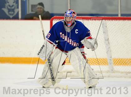 Thumbnail 1 in Glastonbury vs. West Haven photogallery.