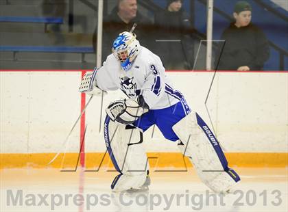 Thumbnail 2 in Glastonbury vs. West Haven photogallery.