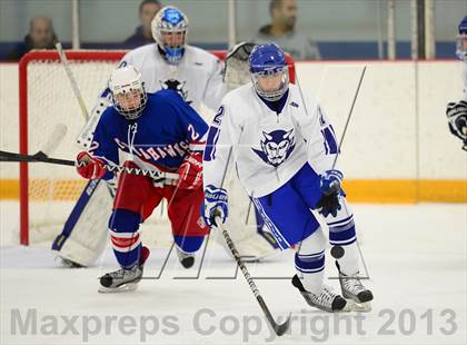 Thumbnail 3 in Glastonbury vs. West Haven photogallery.