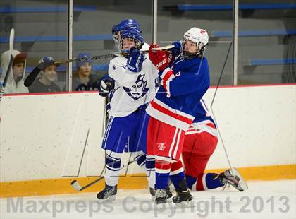 Thumbnail 2 in Glastonbury vs. West Haven photogallery.