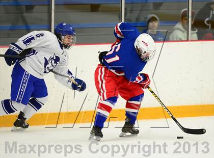 Thumbnail 2 in Glastonbury vs. West Haven photogallery.