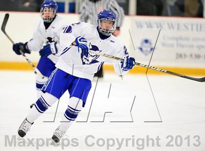 Thumbnail 2 in Glastonbury vs. West Haven photogallery.