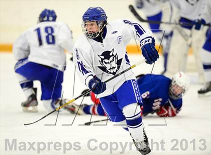 Thumbnail 1 in Glastonbury vs. West Haven photogallery.