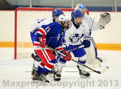 Thumbnail 1 in Glastonbury vs. West Haven photogallery.