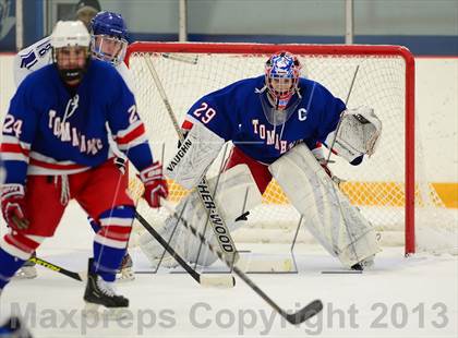 Thumbnail 3 in Glastonbury vs. West Haven photogallery.