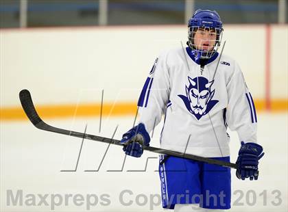 Thumbnail 1 in Glastonbury vs. West Haven photogallery.