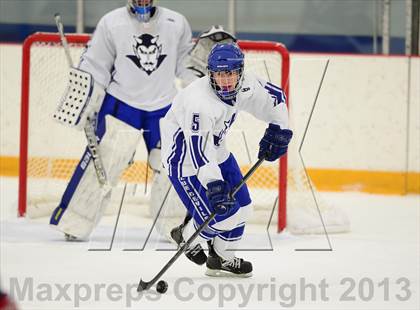 Thumbnail 1 in Glastonbury vs. West Haven photogallery.