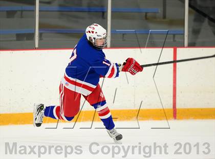 Thumbnail 2 in Glastonbury vs. West Haven photogallery.
