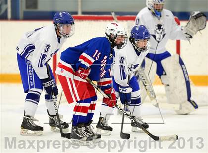 Thumbnail 3 in Glastonbury vs. West Haven photogallery.
