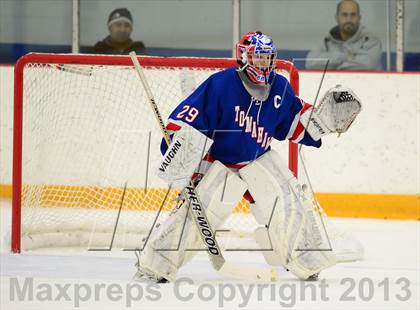 Thumbnail 2 in Glastonbury vs. West Haven photogallery.
