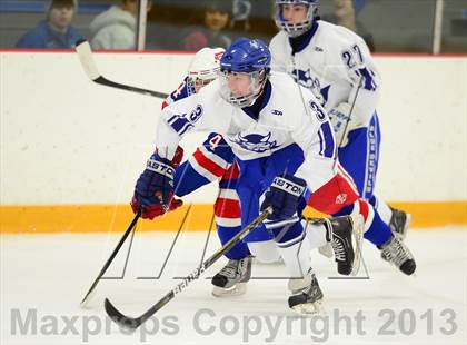 Thumbnail 1 in Glastonbury vs. West Haven photogallery.
