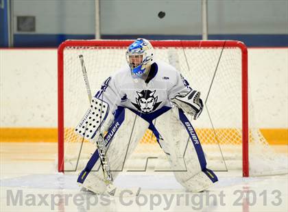 Thumbnail 1 in Glastonbury vs. West Haven photogallery.