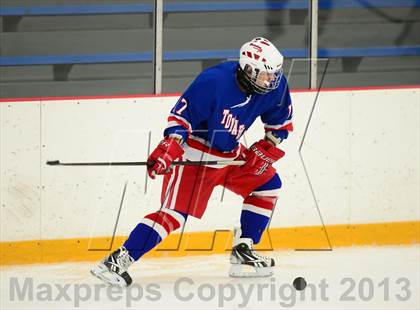Thumbnail 2 in Glastonbury vs. West Haven photogallery.